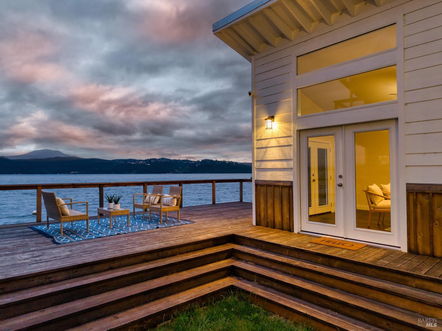 12521 Lakeshore Drive Clearlake CA 95422