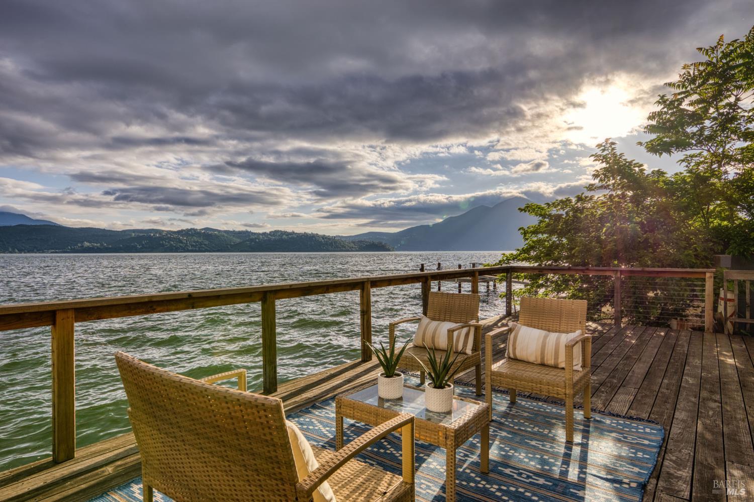 12521 Lakeshore Drive Clearlake CA 95422