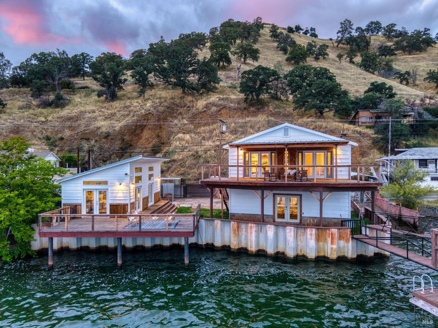 12521 Lakeshore Drive Clearlake CA 95422