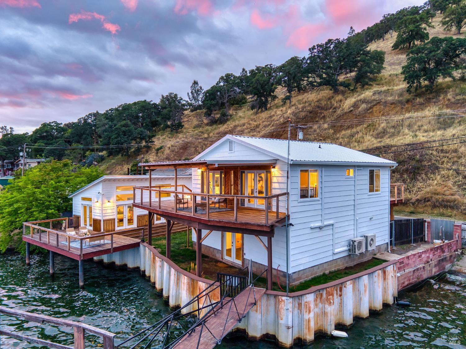 12521 Lakeshore Drive Clearlake CA 95422