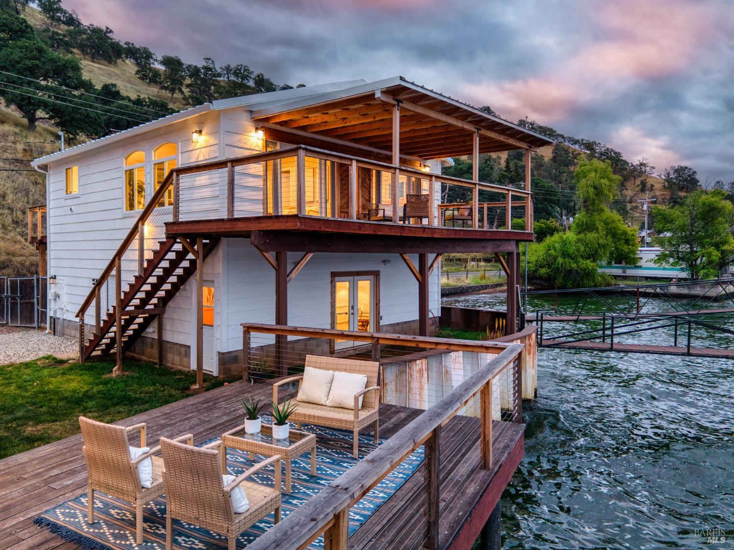 12521 Lakeshore Drive Clearlake CA 95422