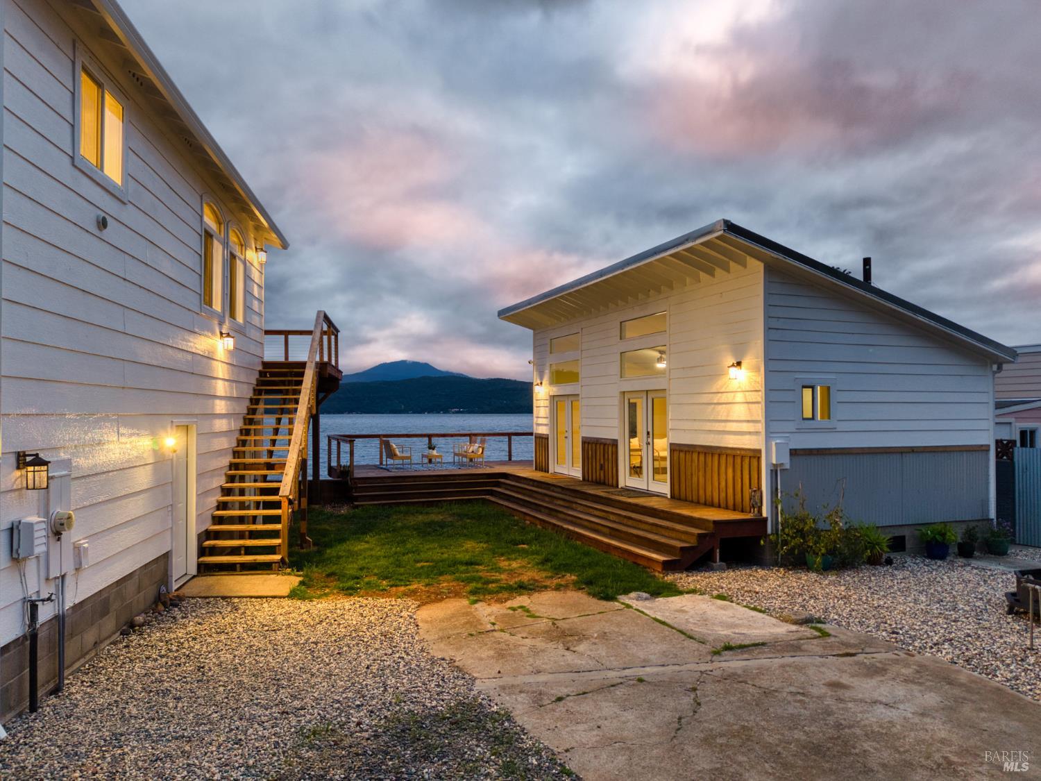 12521 Lakeshore Drive Clearlake CA 95422