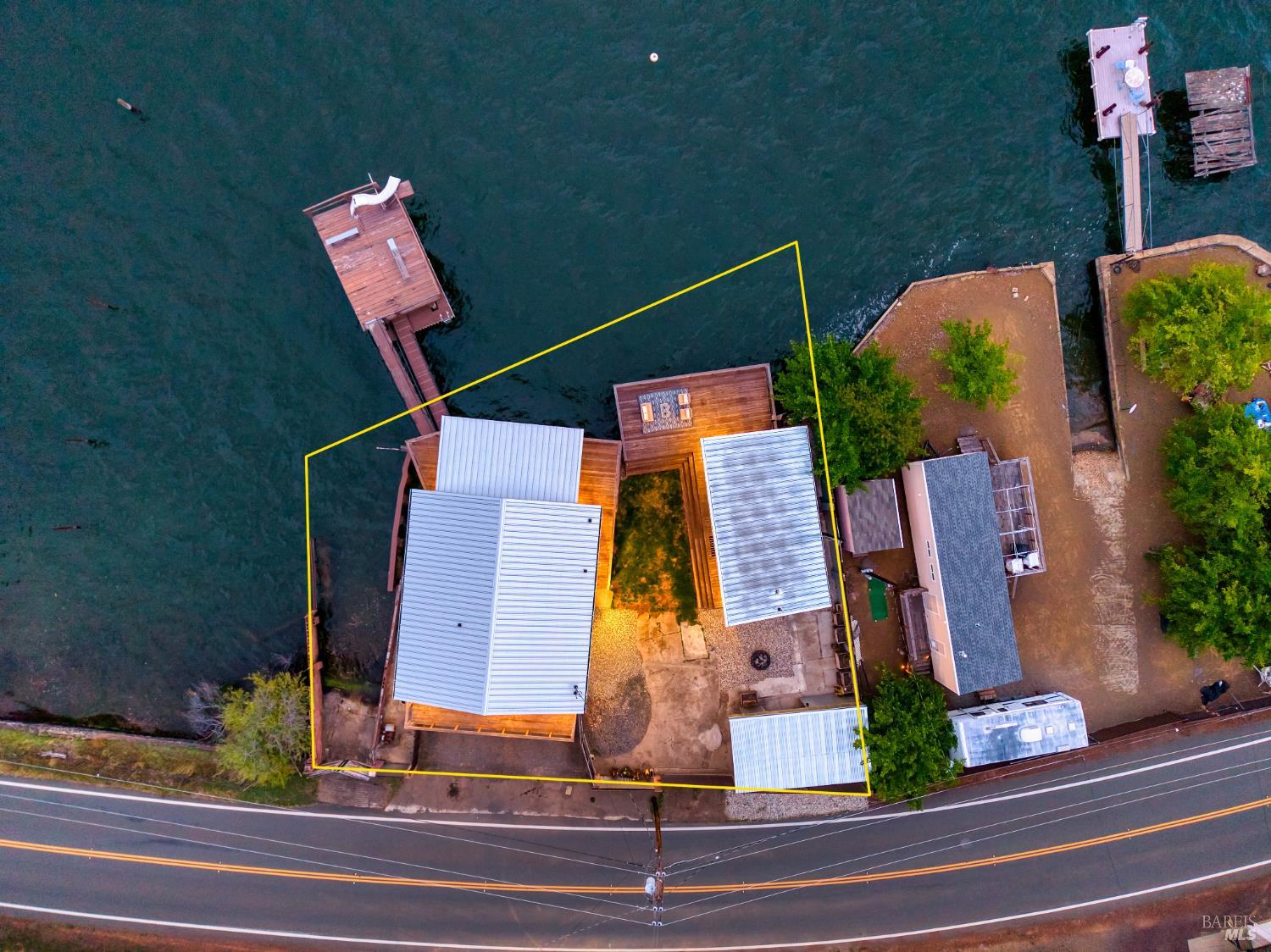 12521 Lakeshore Drive Clearlake CA 95422