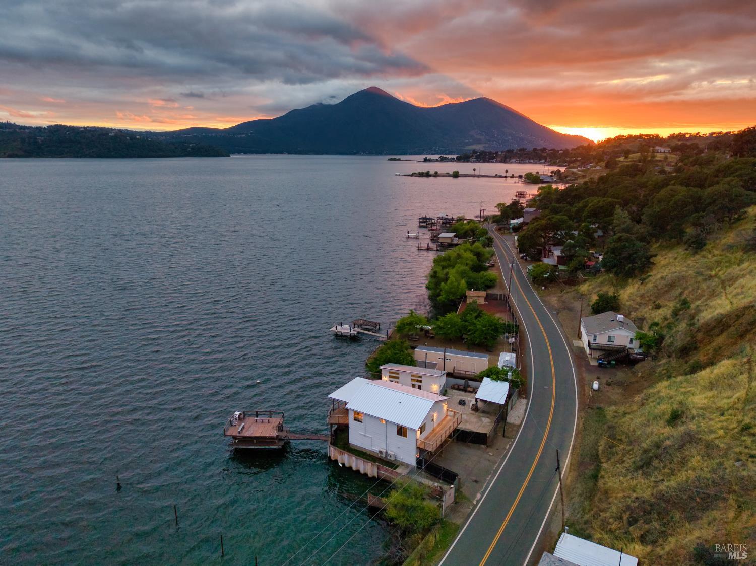 12521 Lakeshore Drive Clearlake CA 95422