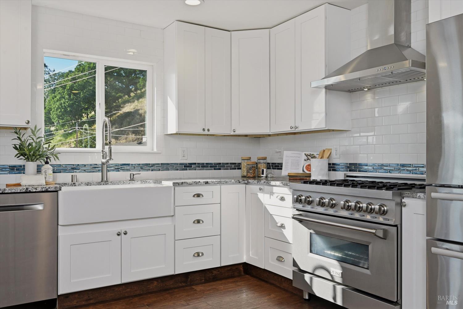 12521 Lakeshore Drive Clearlake CA 95422