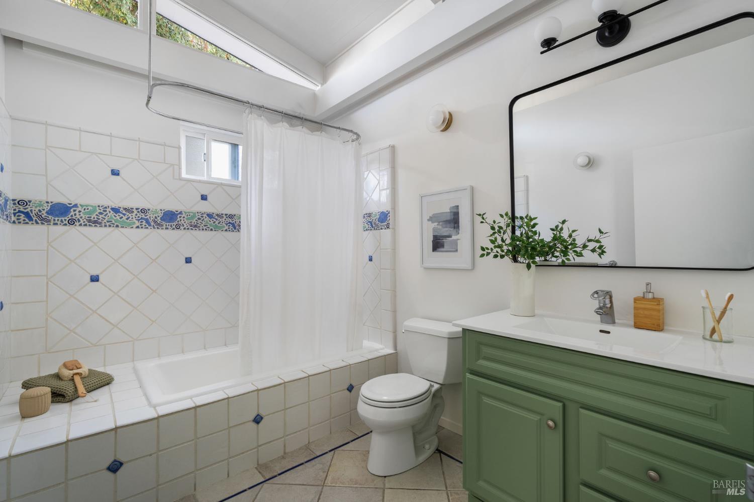 43 La Crescenta Way San Rafael CA 94901