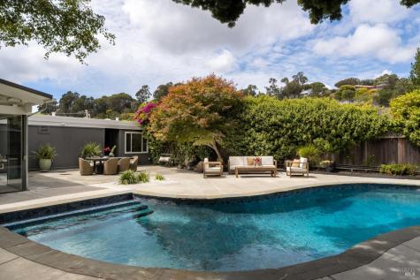 43 La Crescenta Way San Rafael CA 94901