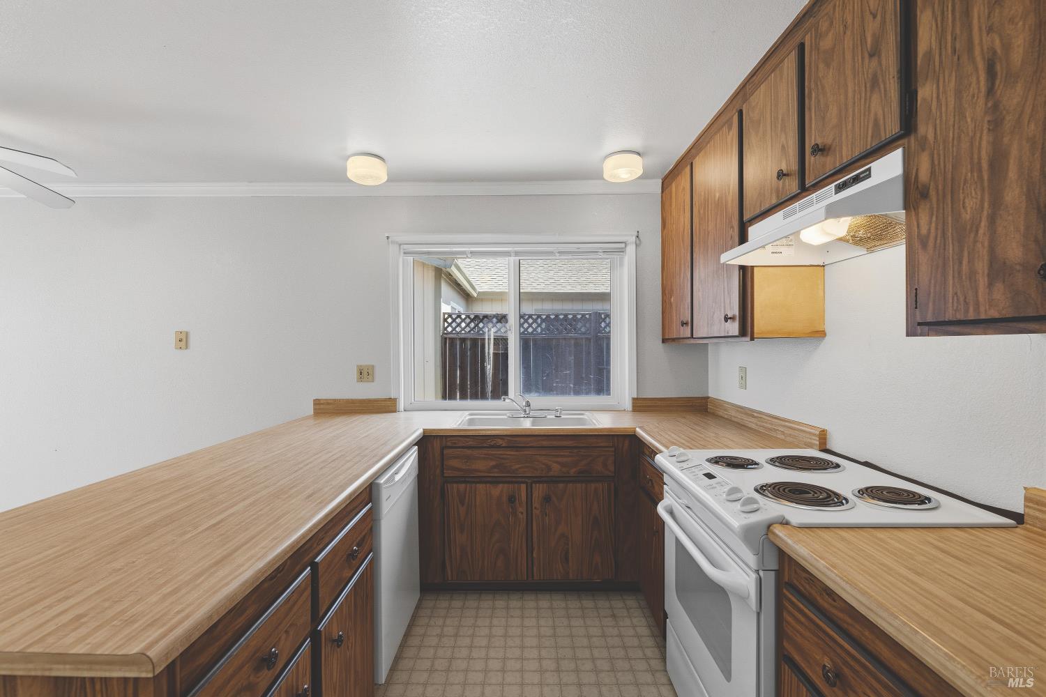2325 Gads Hill Street Santa Rosa CA 95401
