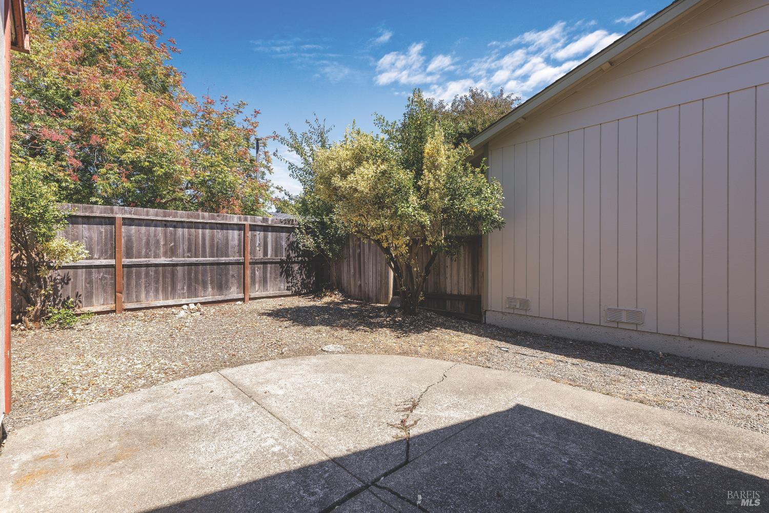 2325 Gads Hill Street Santa Rosa CA 95401