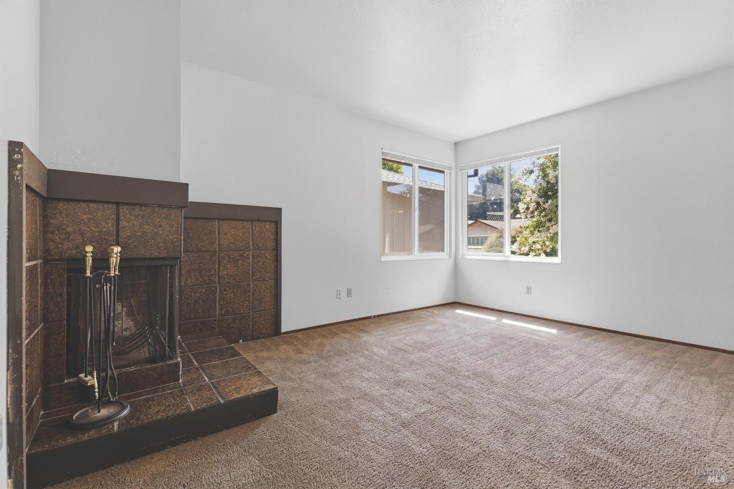 2325 Gads Hill Street Santa Rosa CA 95401