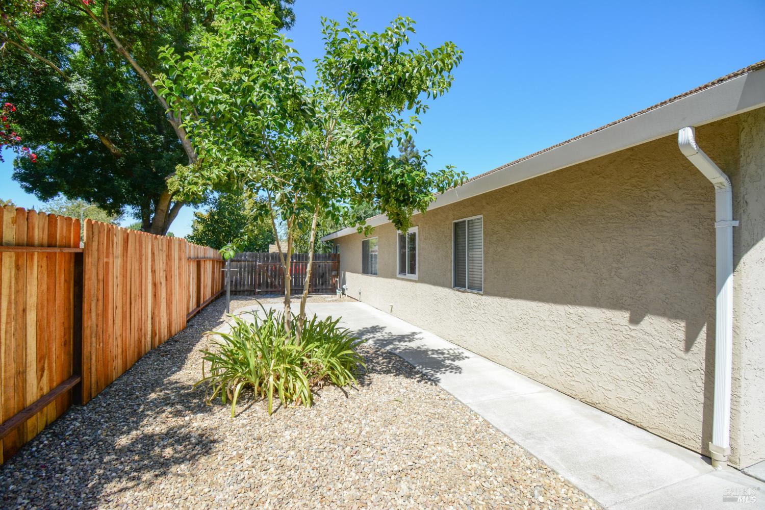 150 Bloom Drive Dixon CA 95620