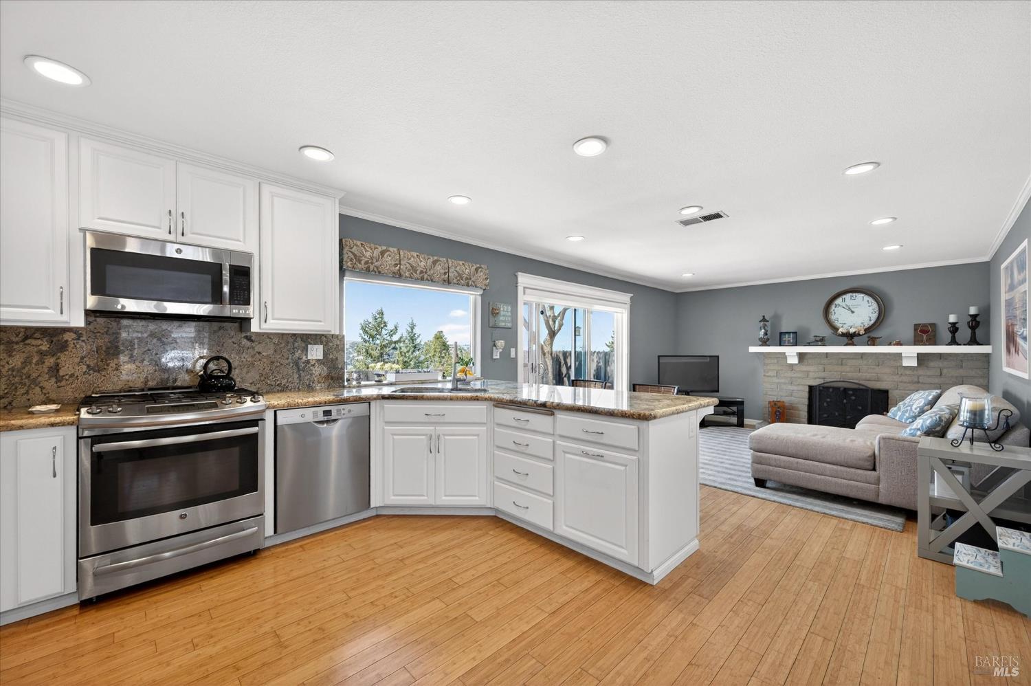 412 Canyon Court Benicia CA 94510