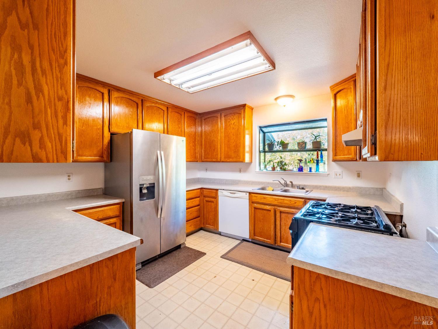 5430-5434 Black Bart Trail Redwood Valley CA 95470