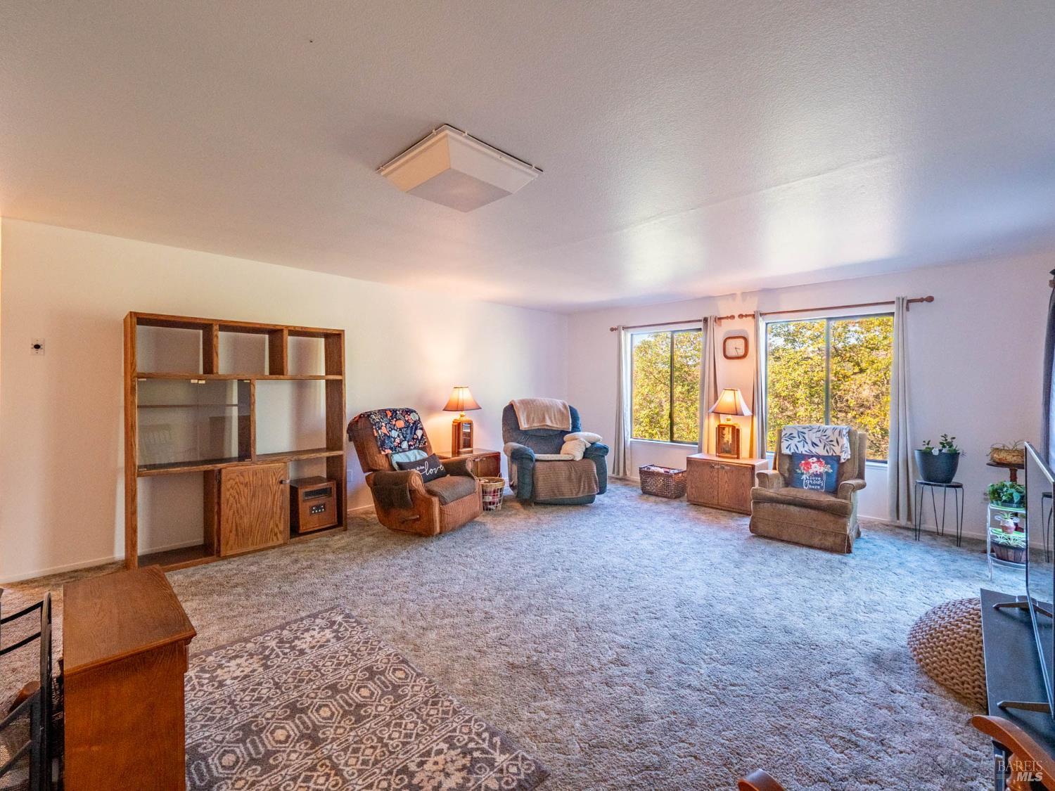 5430-5434 Black Bart Trail Redwood Valley CA 95470