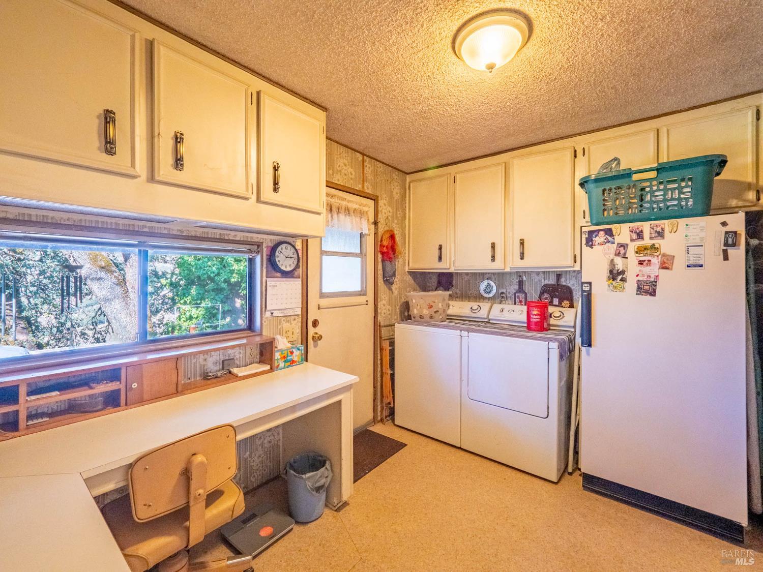 5430-5434 Black Bart Trail Redwood Valley CA 95470