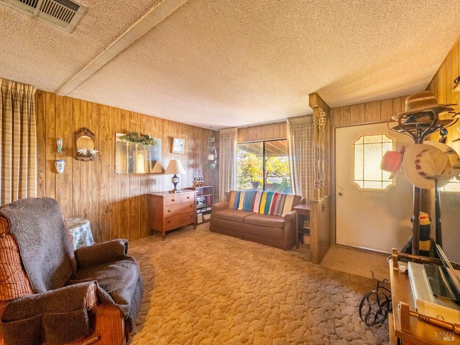 5430-5434 Black Bart Trail Redwood Valley CA 95470