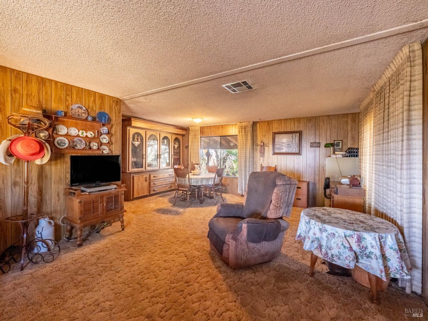 5430-5434 Black Bart Trail Redwood Valley CA 95470