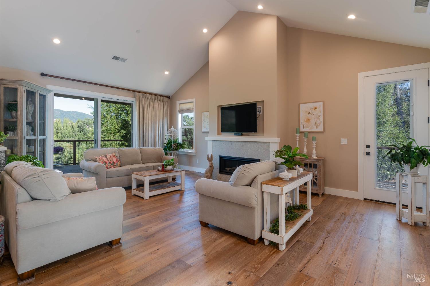 2491 Road L Redwood Valley CA 95470