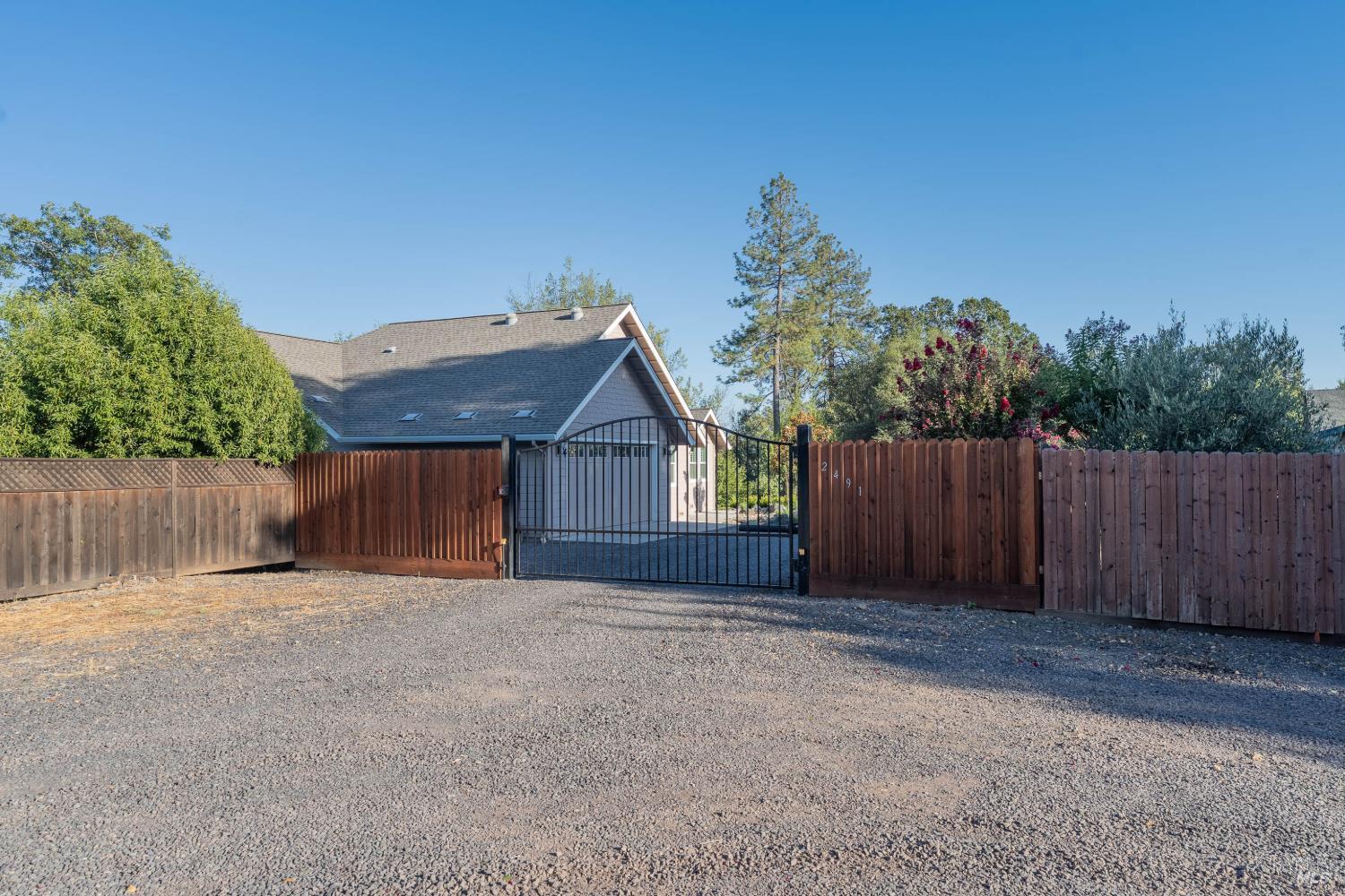 2491 Road L Redwood Valley CA 95470