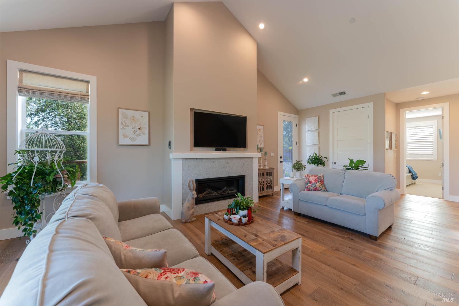 2491 Road L Redwood Valley CA 95470