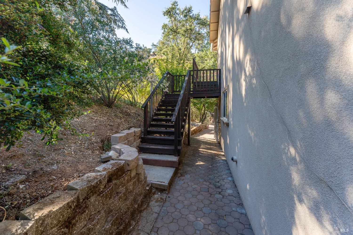 261 Crestview Drive Ukiah CA 95482