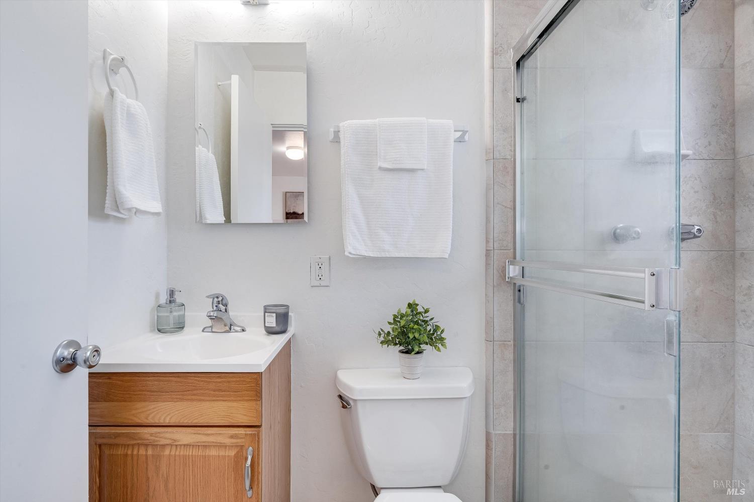 1417 E Madison Street Petaluma CA 94954