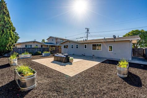 1417 E Madison Street Petaluma CA 94954