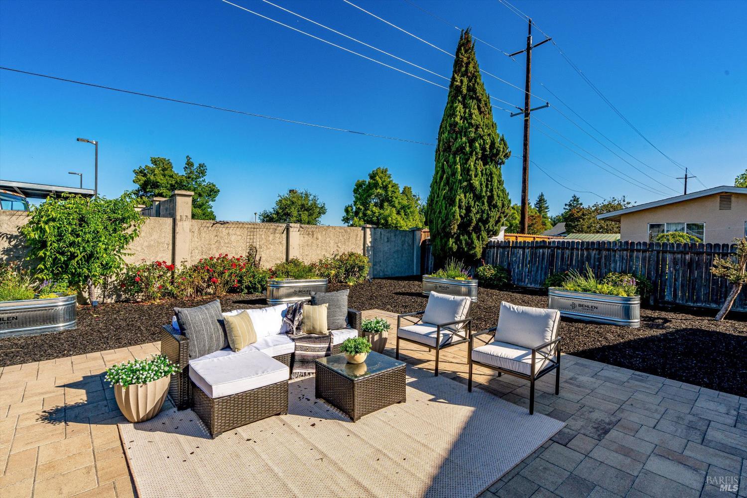 1417 E Madison Street Petaluma CA 94954