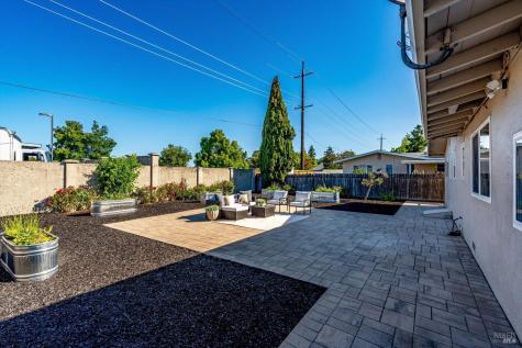 1417 E Madison Street Petaluma CA 94954