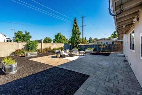 1417 E Madison Street Petaluma CA 94954