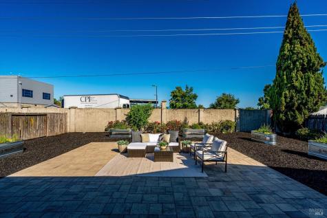 1417 E Madison Street Petaluma CA 94954