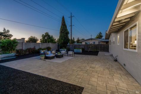 1417 E Madison Street Petaluma CA 94954