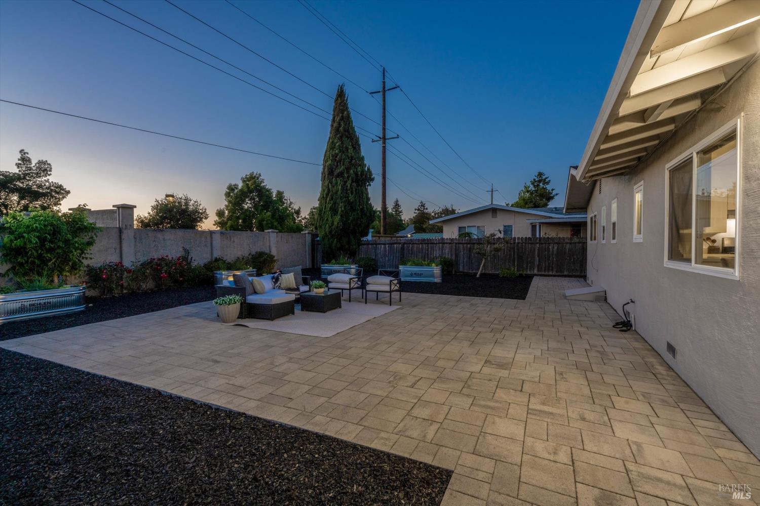 1417 E Madison Street Petaluma CA 94954