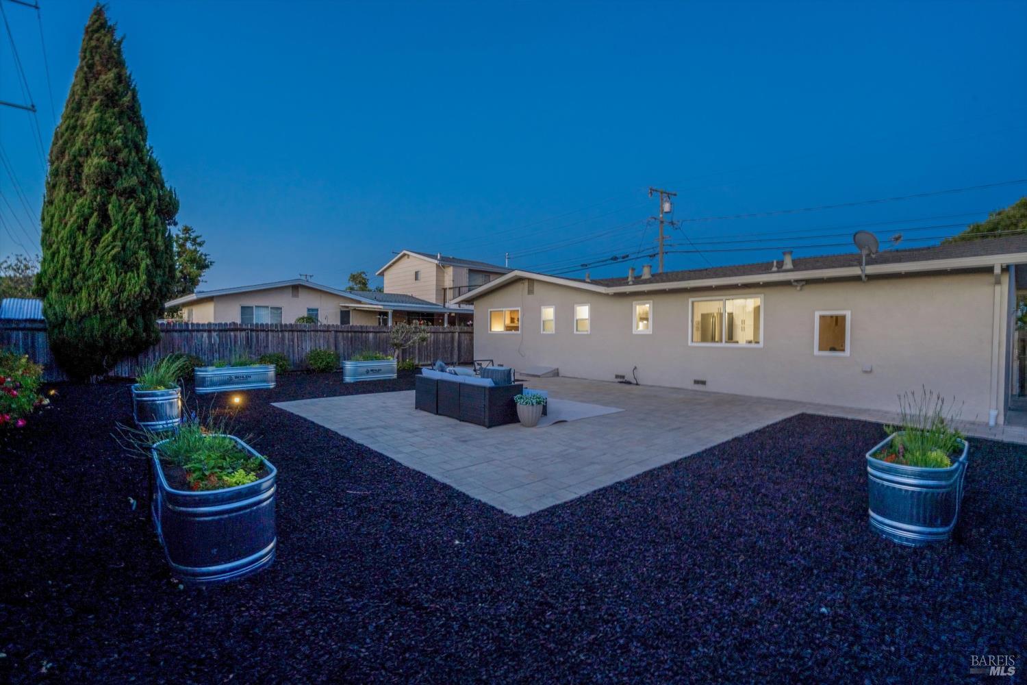 1417 E Madison Street Petaluma CA 94954