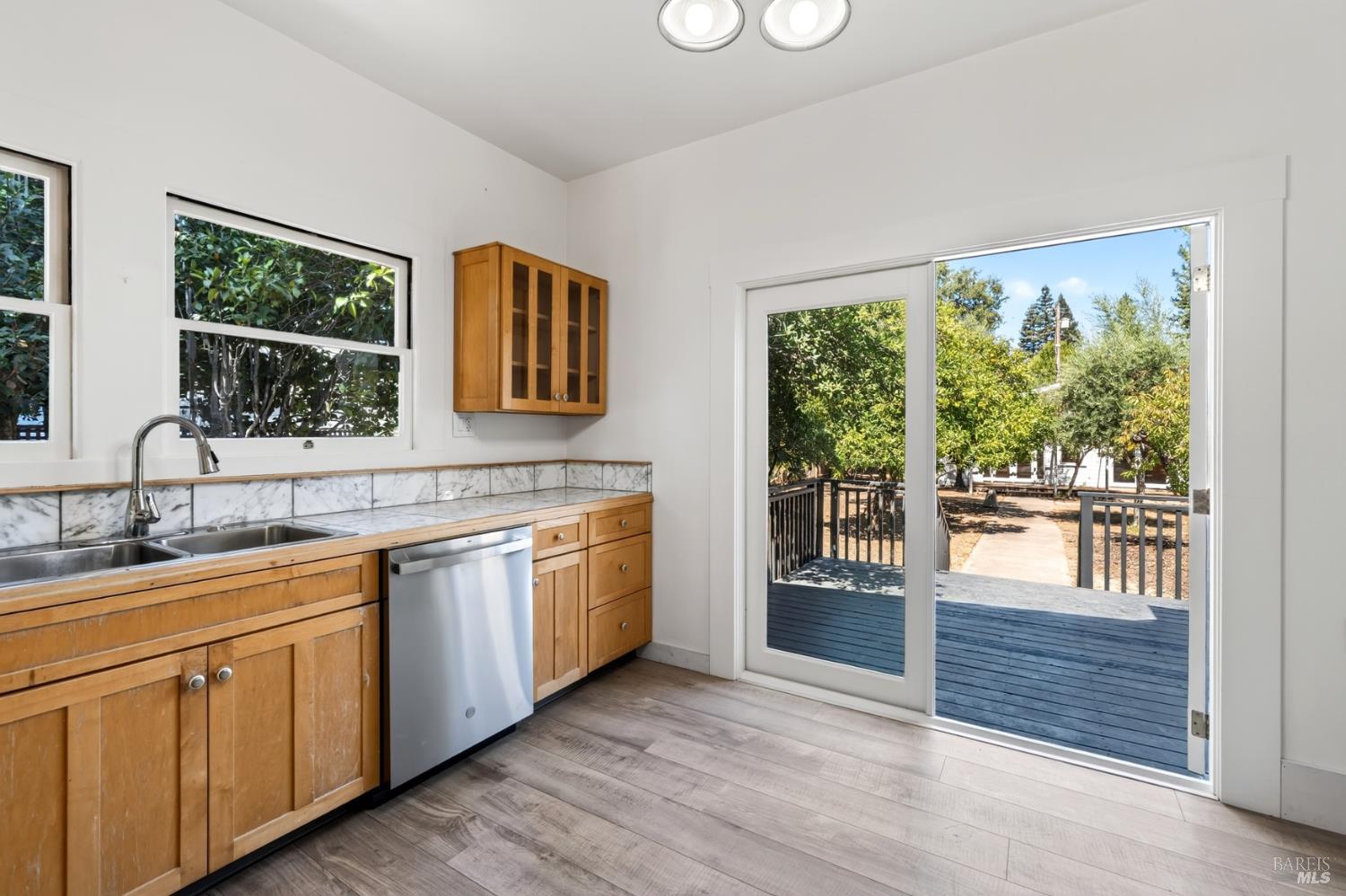 425 Tucker Street Healdsburg CA 95448