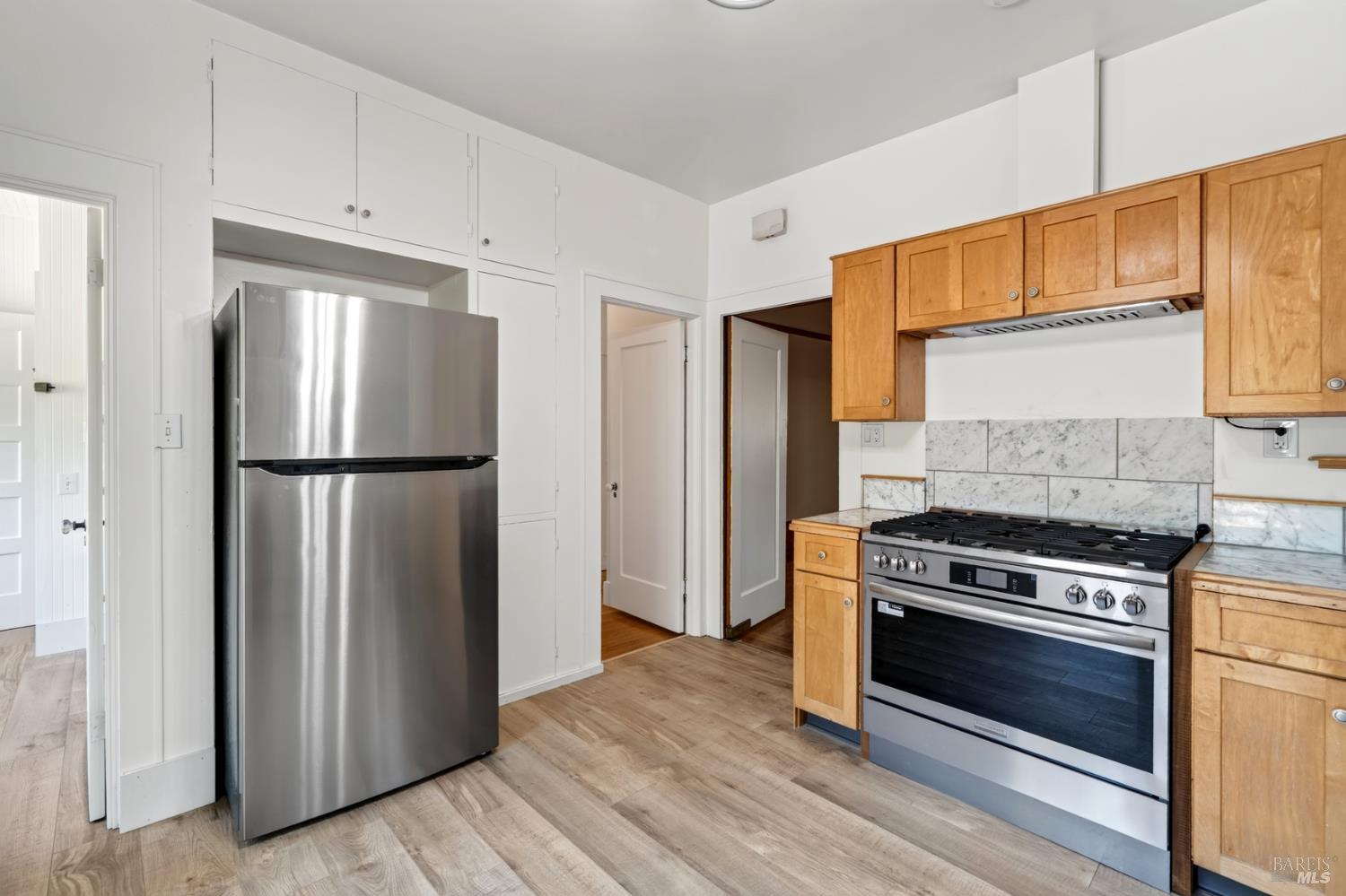425 Tucker Street Healdsburg CA 95448