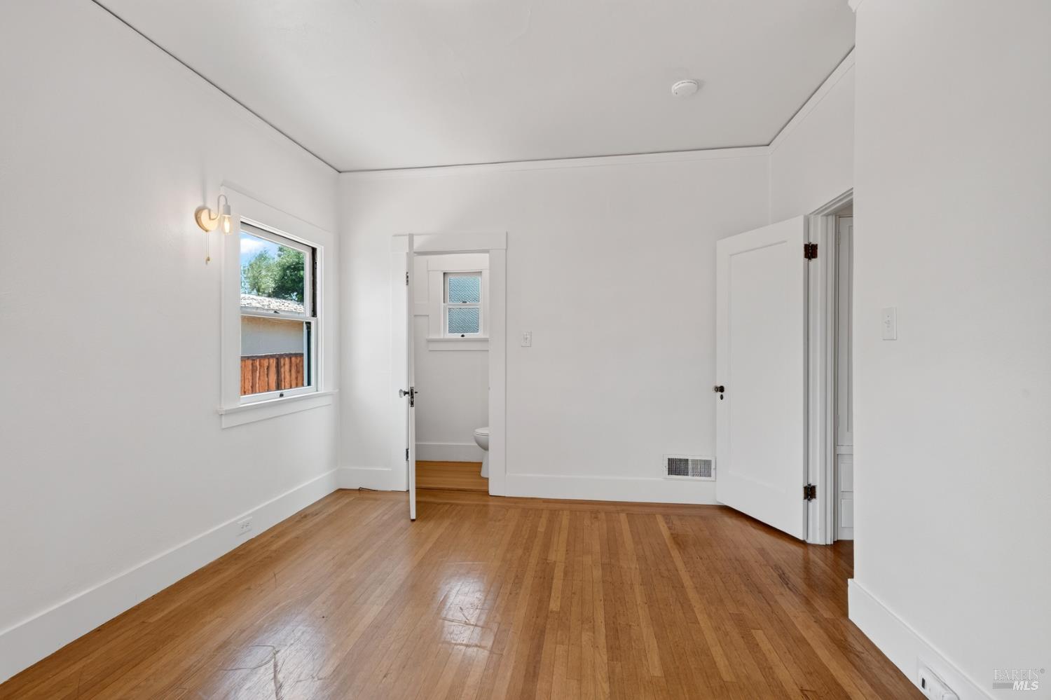 425 Tucker Street Healdsburg CA 95448