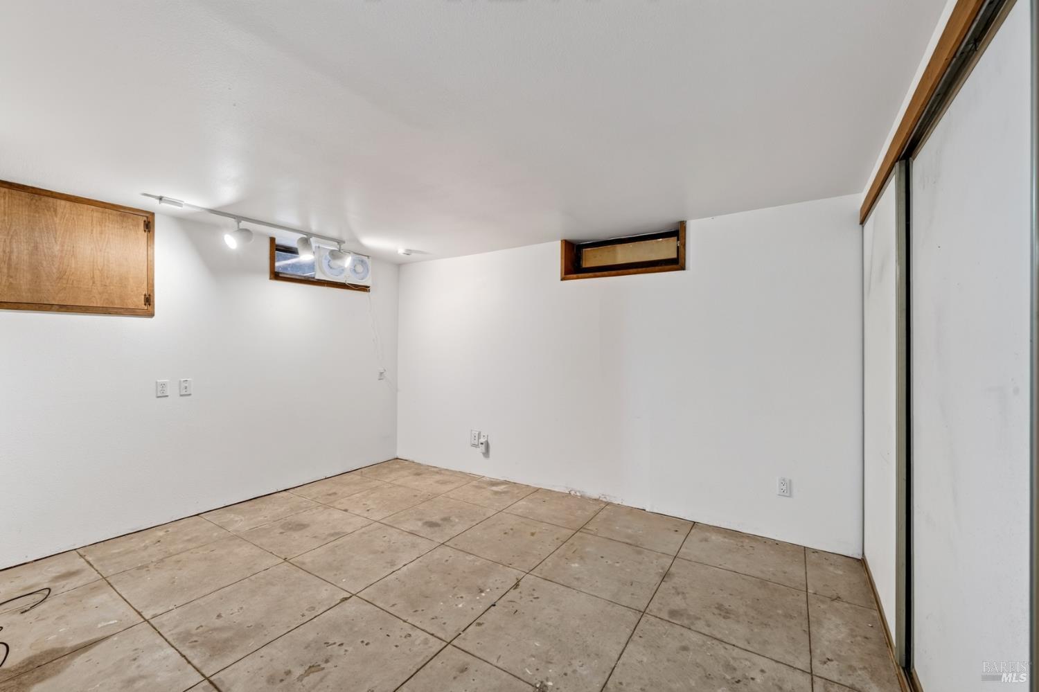 425 Tucker Street Healdsburg CA 95448