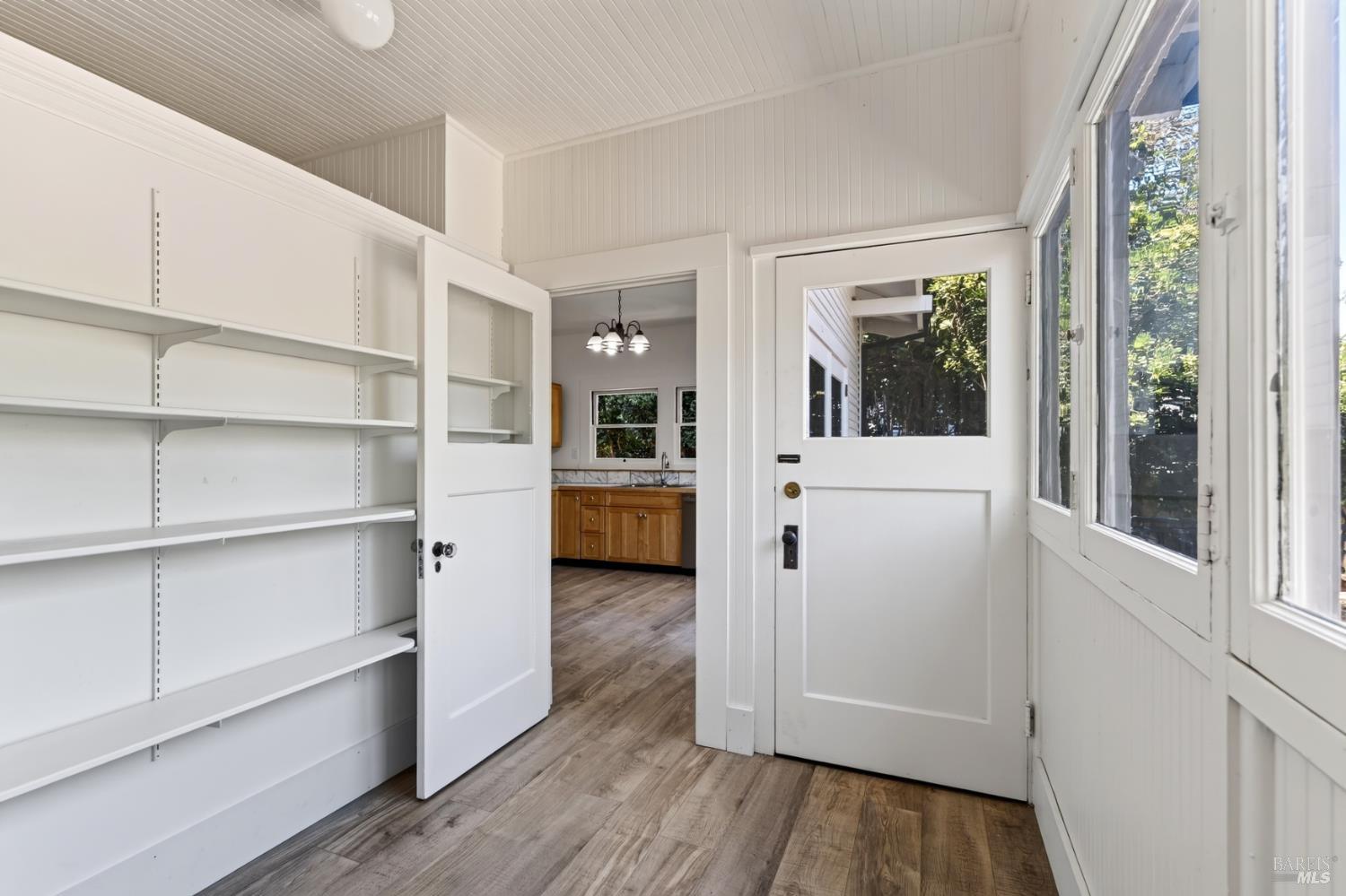 425 Tucker Street Healdsburg CA 95448