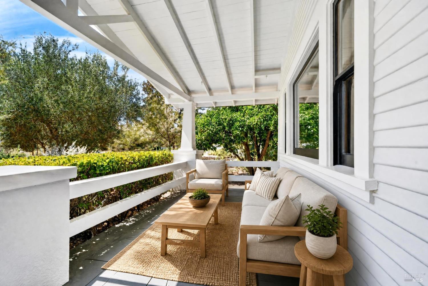 425 Tucker Street Healdsburg CA 95448
