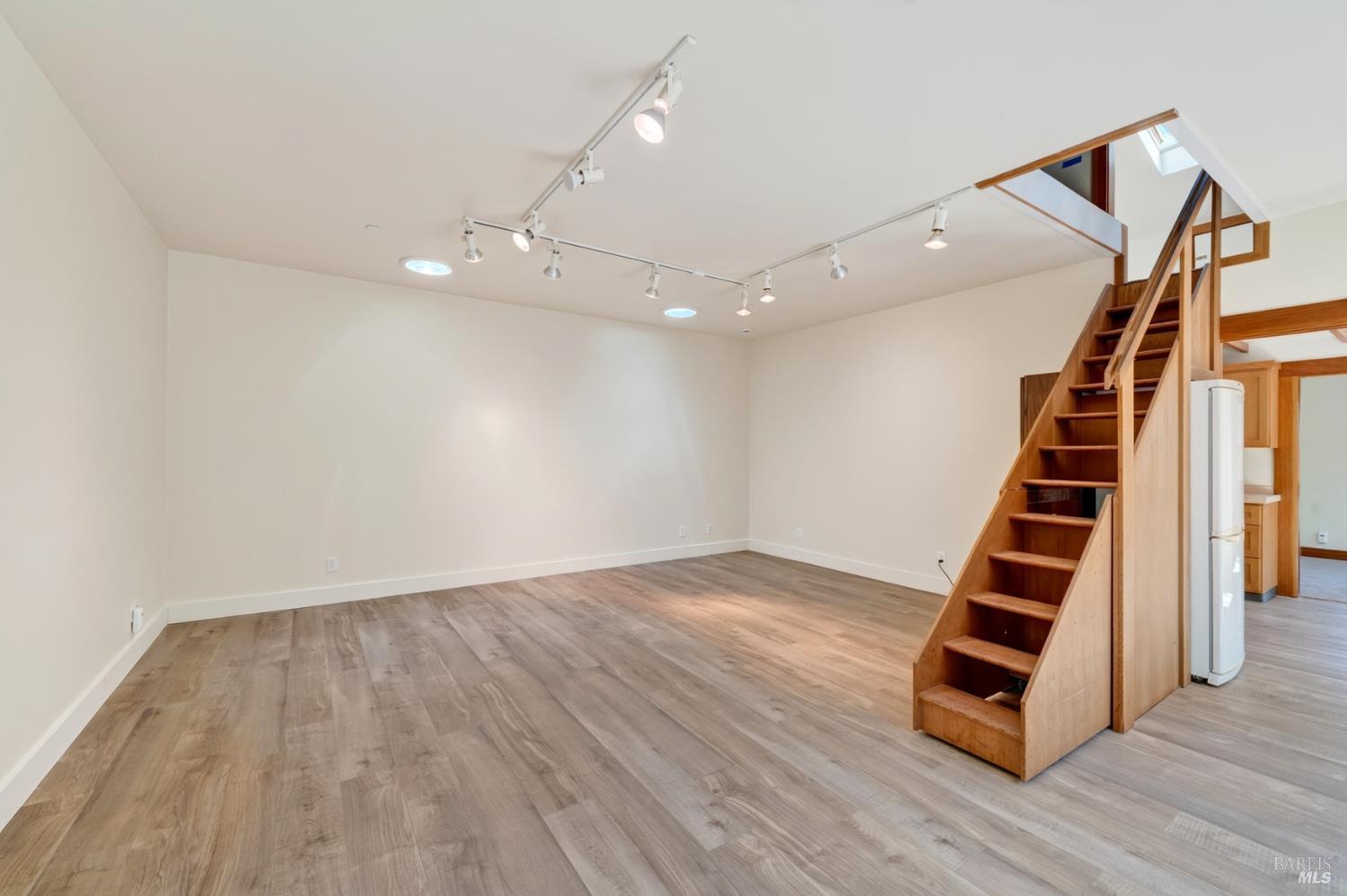 425 Tucker Street Healdsburg CA 95448