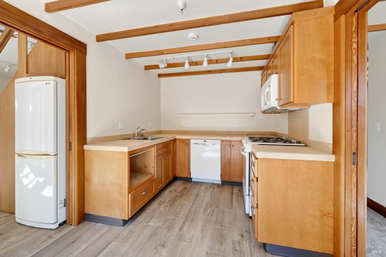 425 Tucker Street Healdsburg CA 95448