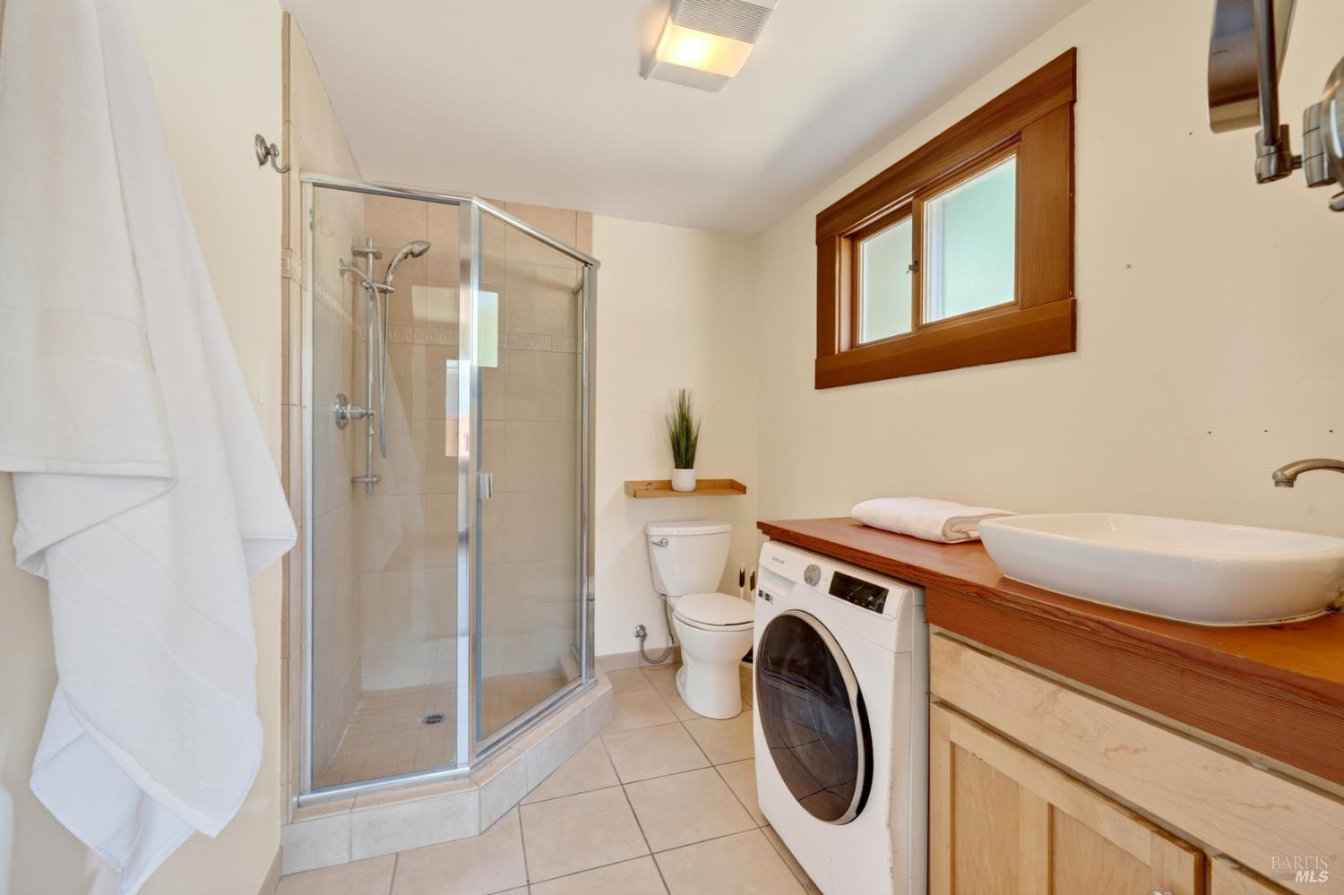 425 Tucker Street Healdsburg CA 95448