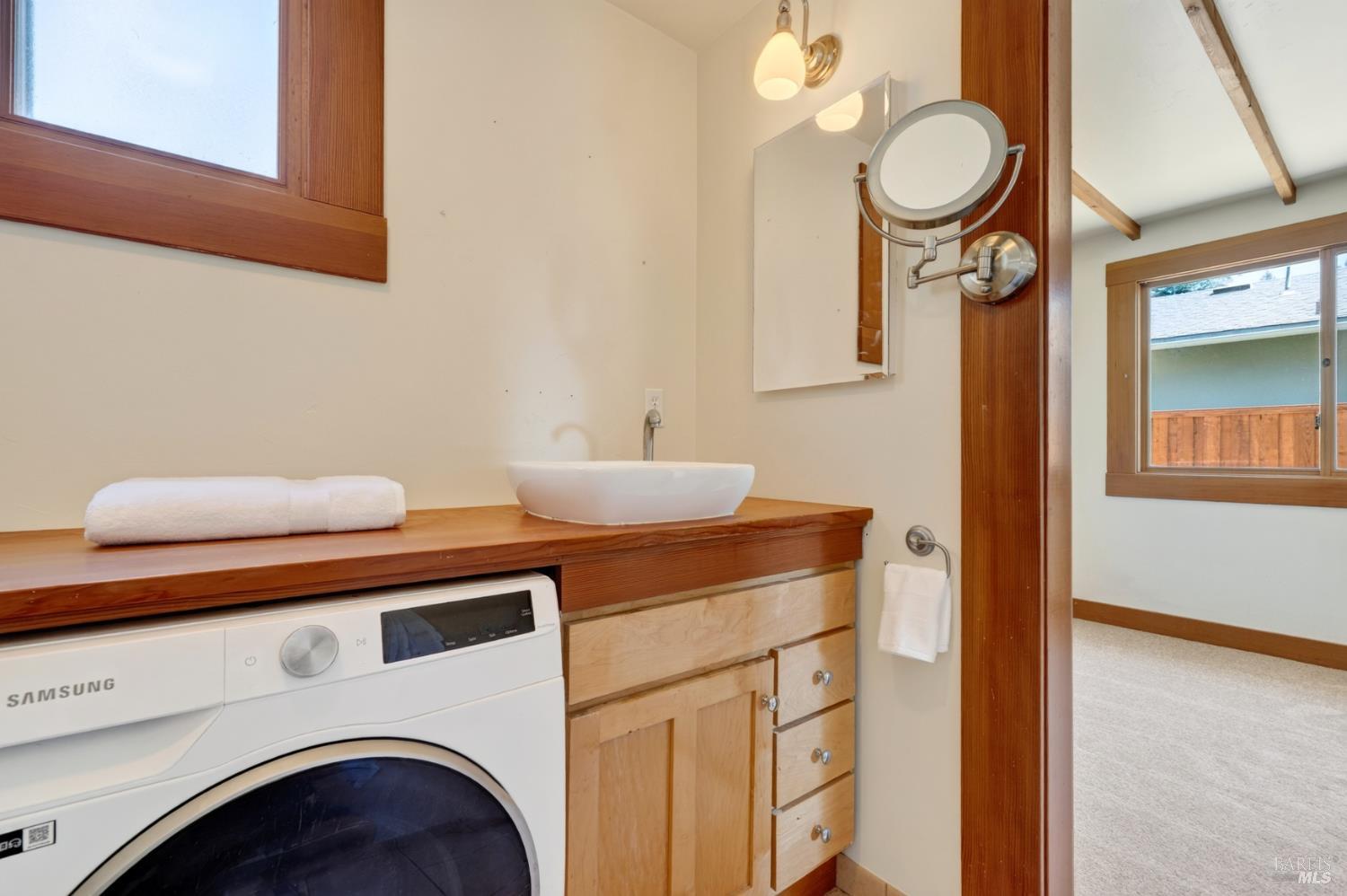 425 Tucker Street Healdsburg CA 95448