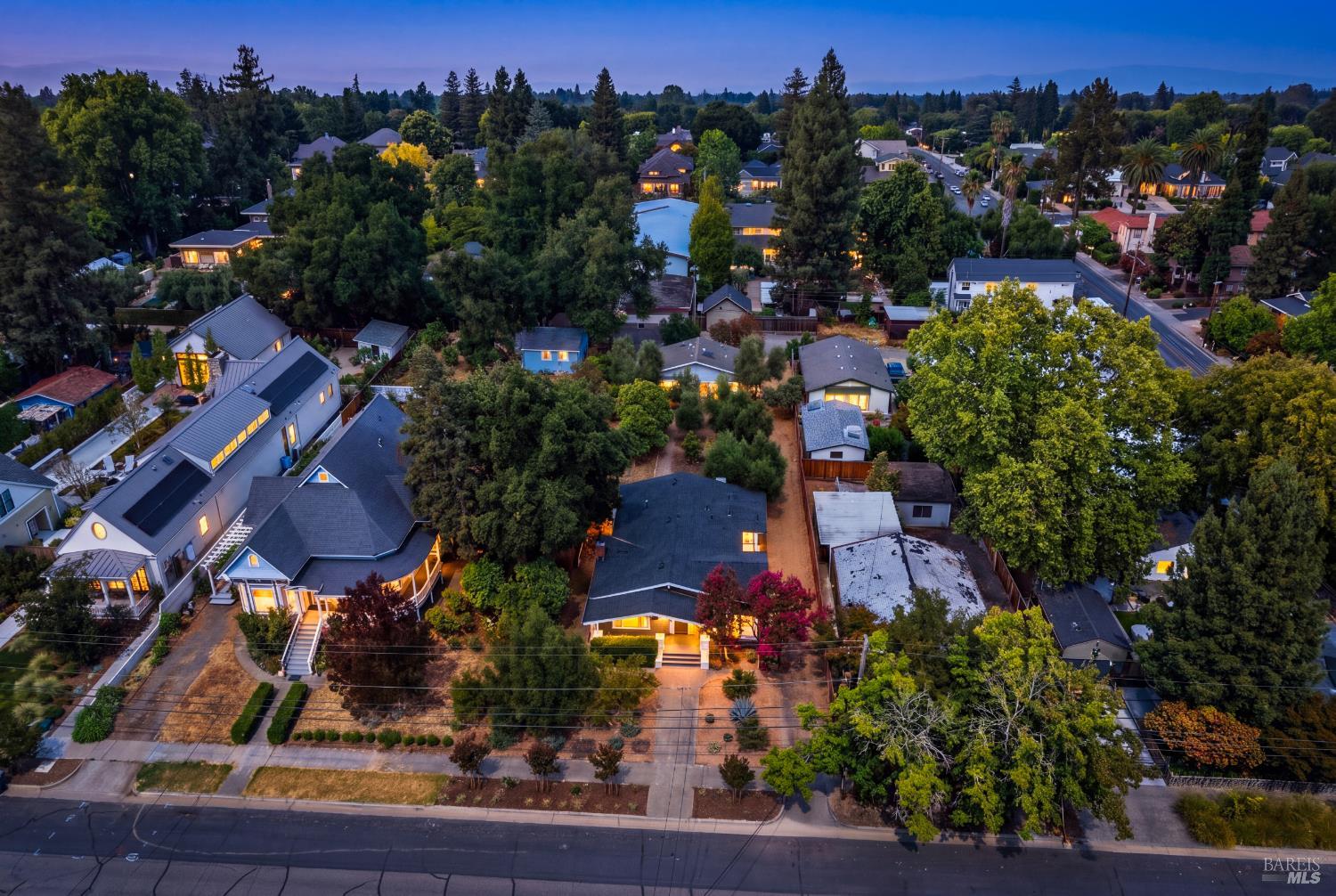 425 Tucker Street Healdsburg CA 95448