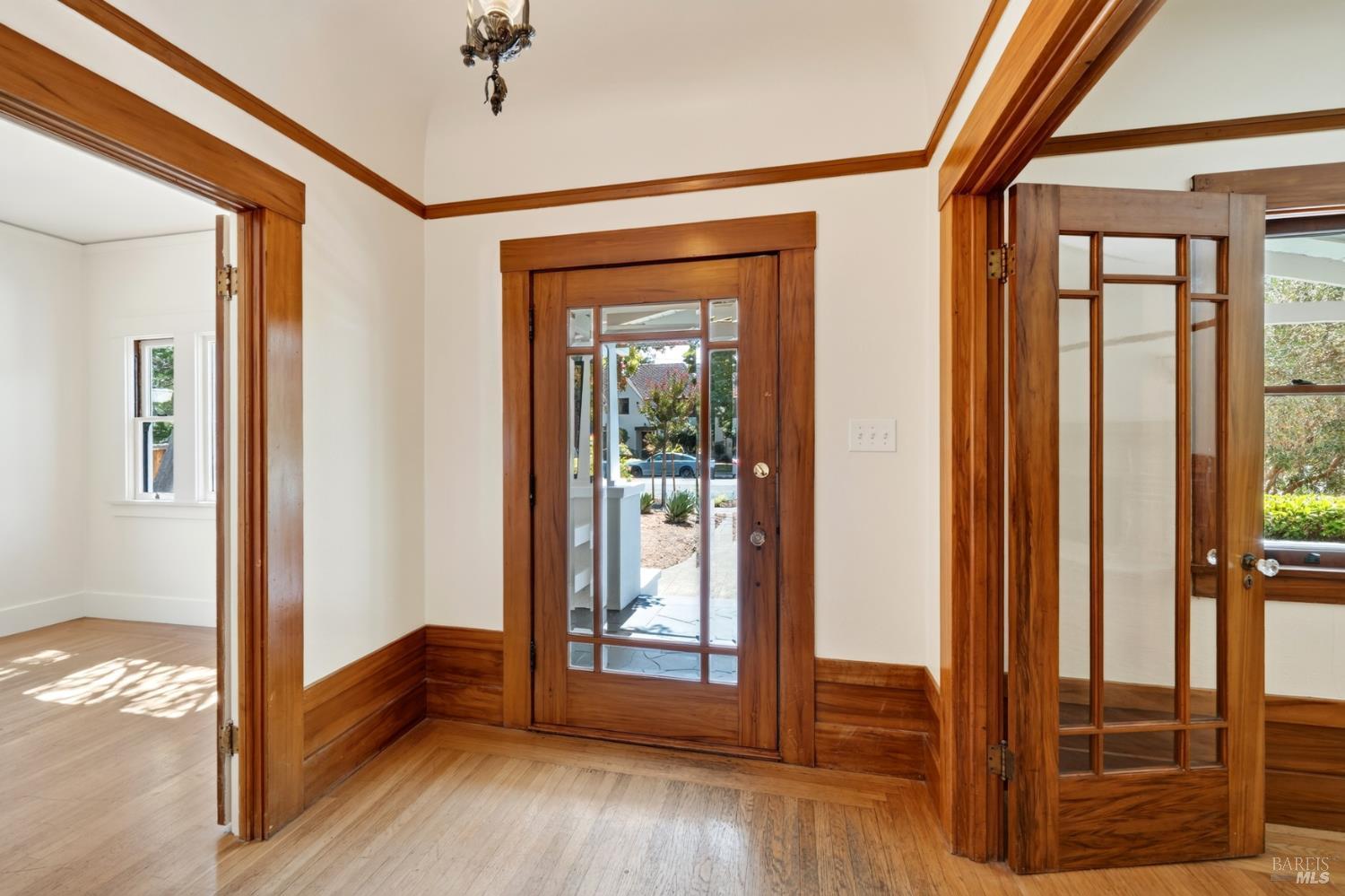 425 Tucker Street Healdsburg CA 95448