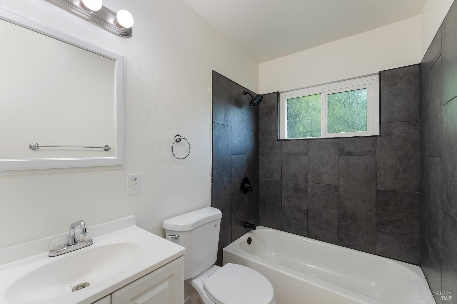1347 Rose Avenue Ukiah CA 95482