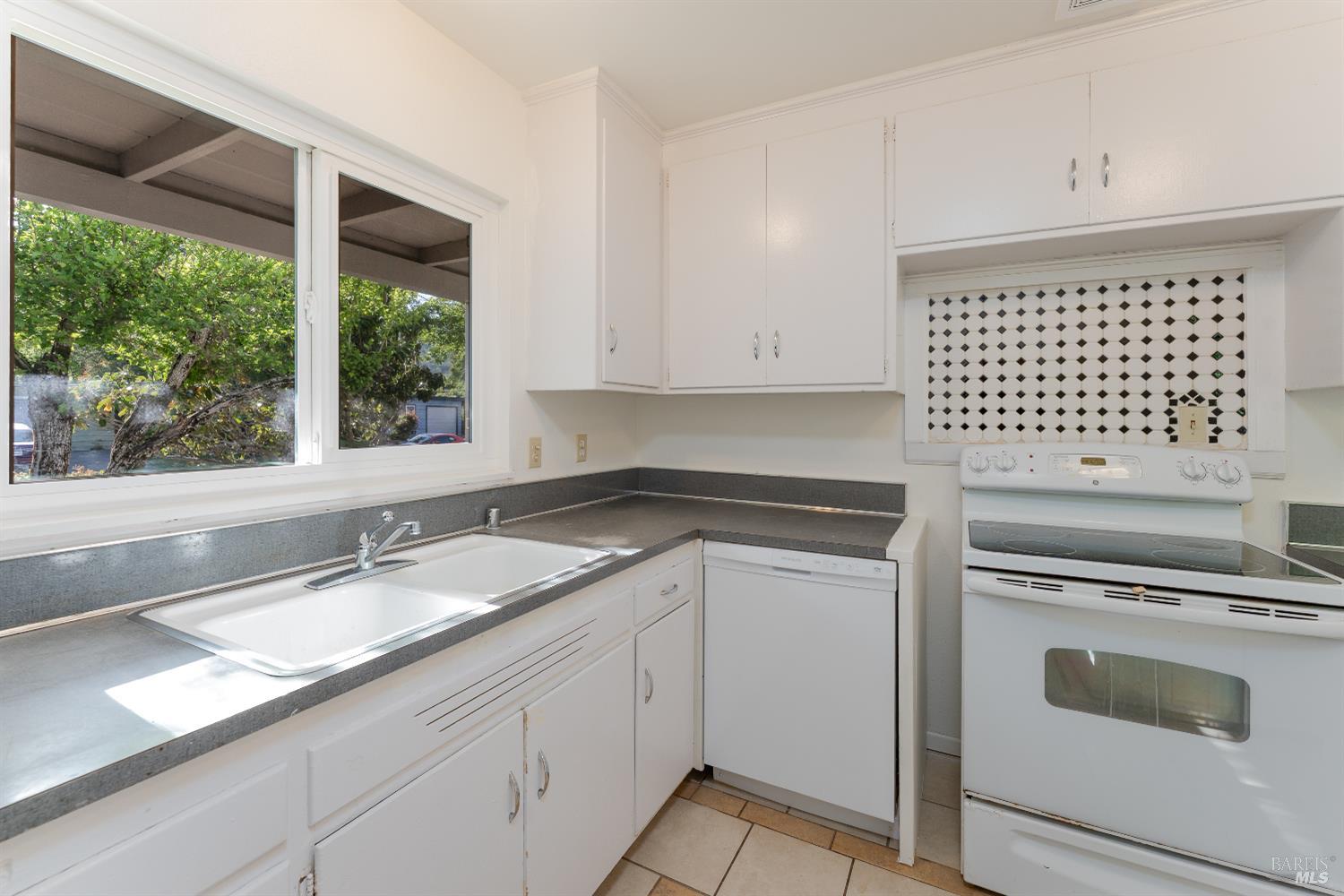 1347 Rose Avenue Ukiah CA 95482