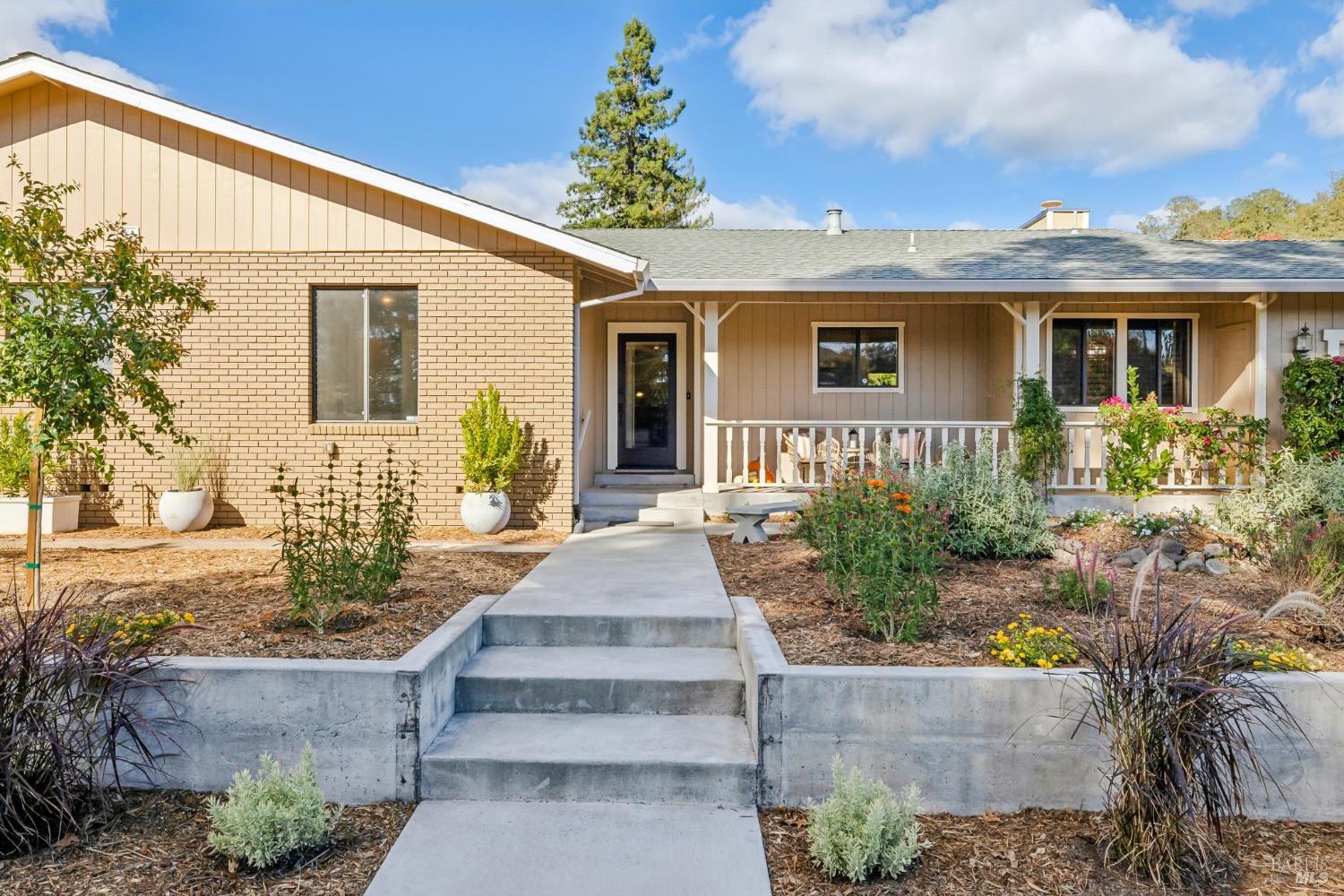 775 W Istvan Road Sonoma CA 95476