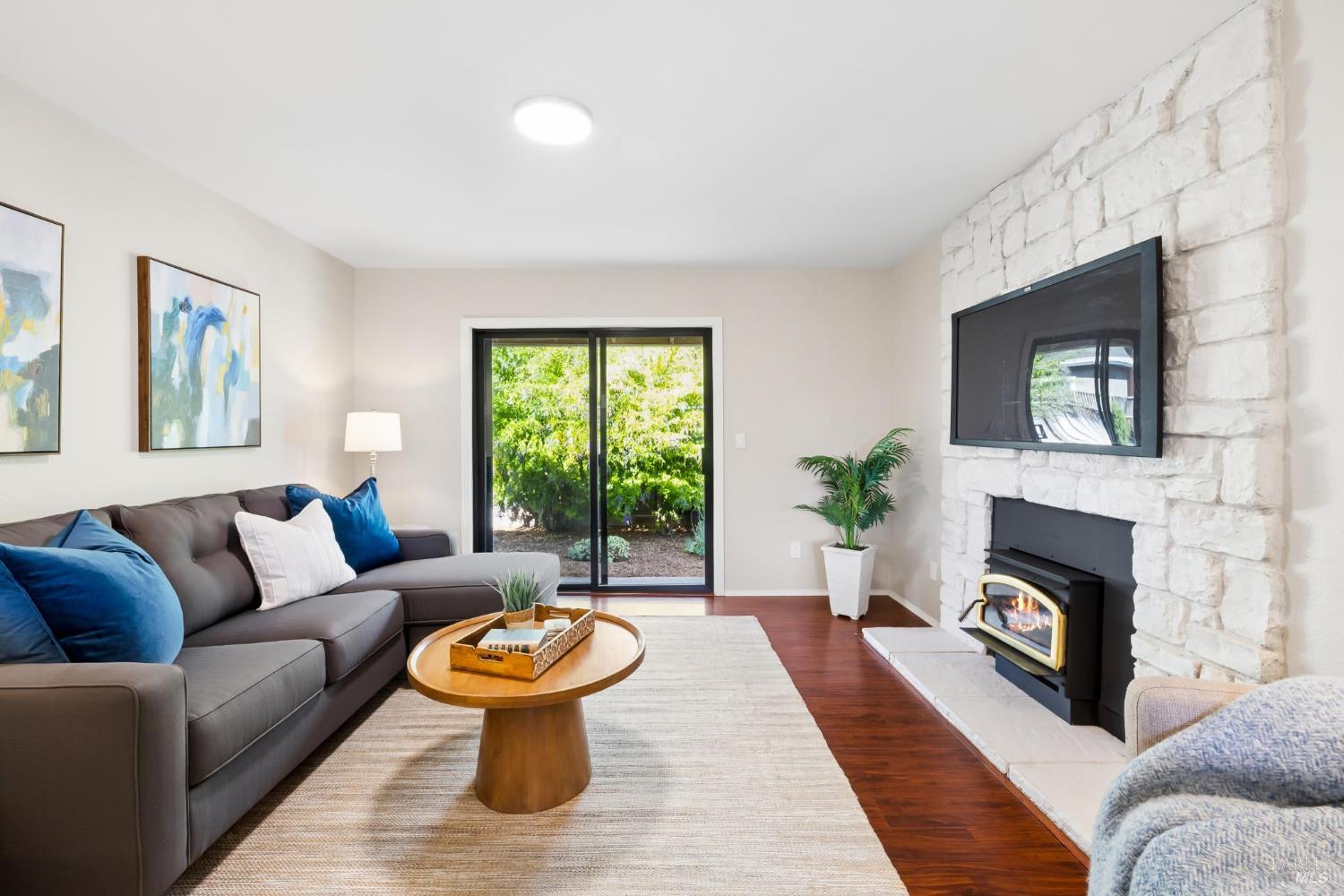 775 W Istvan Road Sonoma CA 95476
